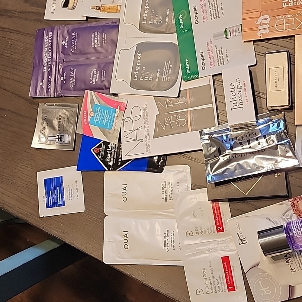 20+ Sephora samples set - Picture 4 of 10